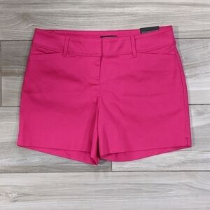 The Limited Tailored Short in Temper Pink
